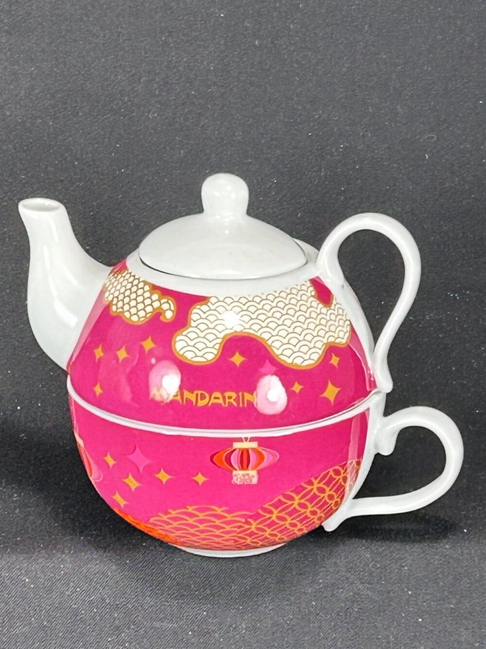 colorful Mandarin restaurant tea cup and pot set